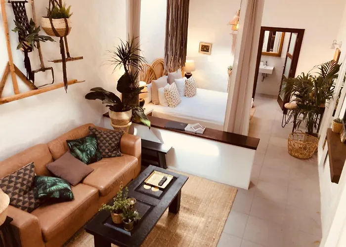 Rincon Botanico - Shared Pool - Island Location - 10 Mins Drive To Famara And La Santa