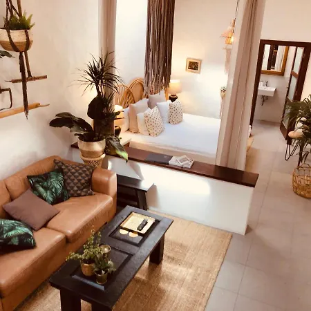 Rincon Botanico - Shared Pool - Island Location - 10 Mins Drive To Famara And La Santa