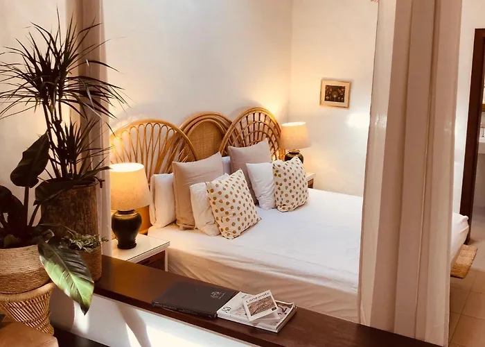 Rincon Botanico - Shared Pool - Island Location - 10 Mins Drive To Famara And La Santa דירה *