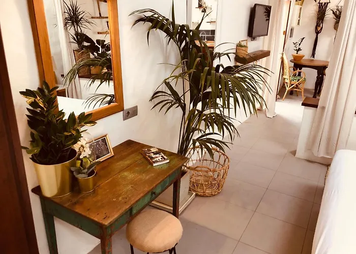 Rincon Botanico - Shared Pool - Island Location - 10 Mins Drive To Famara And La Santa Apartmán *