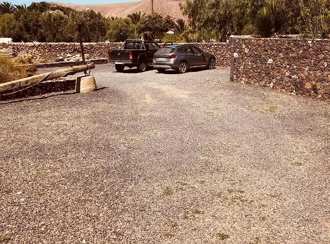 Rincon Botanico - Shared Pool - Island Location - 10 Mins Drive To Famara And La Santa דירה *