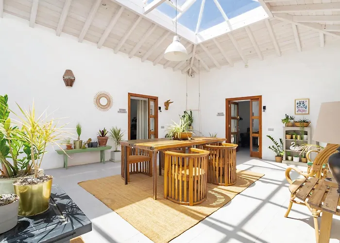 Rincon Botanico - Shared Pool - Island Location - 10 Mins Drive To Famara And La Santa Apartmán