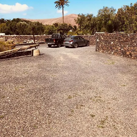 Rincon Botanico - Shared Pool - Island Location - 10 Mins Drive To Famara And La Santa アパート *