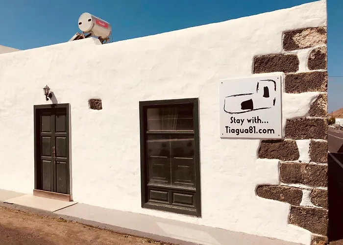 Rincon Botanico - Shared Pool - Island Location - 10 Mins Drive To Famara And La Santa Tiagua